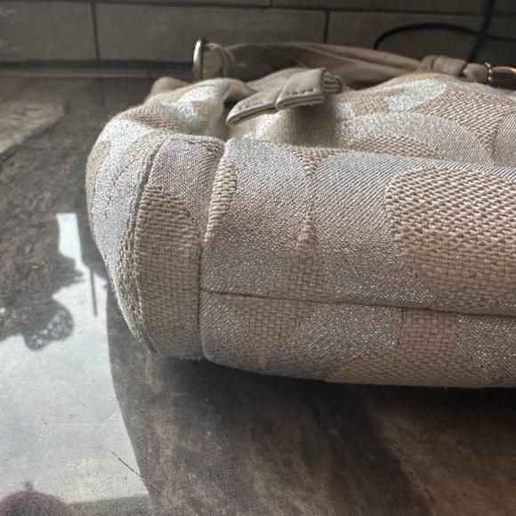 Coach silver hand bag - Picture 12 of 12